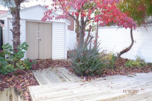 118 Barwick St, Floral Park NY  11001-1313 exterior