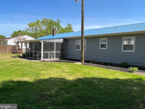 210 Arbutus Ave, Seaford DE  19973-1314 exterior