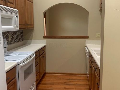 2239 Feather Ln, Marion OH  43302-8266 exterior