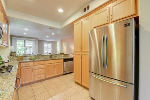 683 Modern Ice Dr, San Jose CA  95112-4862 exterior