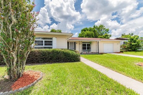 1160 Page Dr, Deltona FL  32725-6056 exterior