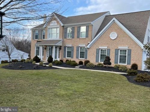 3071 Sunny Ayre Dr, Lansdale, PA 19446-5828