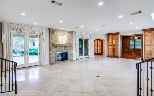 1111 Pebble Beach Dr, Midlothian TX  76063-2645 exterior