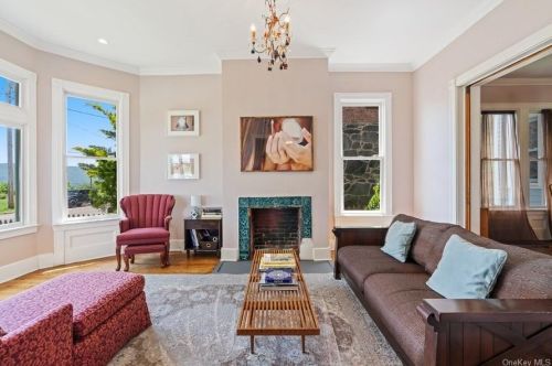 10 Bay View Ter, Newburgh NY  12550-6002 exterior