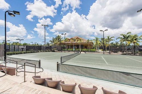 6815 Ascot Dr, Naples FL  34113-2704 exterior
