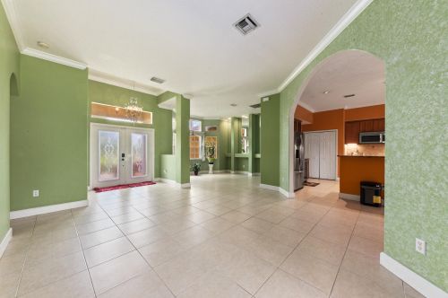 2533 Aberdeen St, Fort Pierce, FL 34953-2578