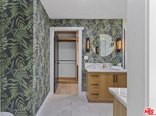 5254 Buffalo Ave, Van Nuys CA  91401-5929 exterior