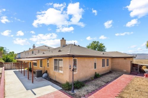 245 San Remo Ave, San Jacinto CA  92582-3082 exterior