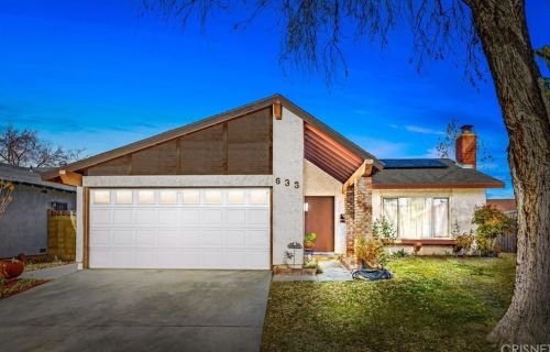633 Eston Pl, Lancaster, CA 93535-3831