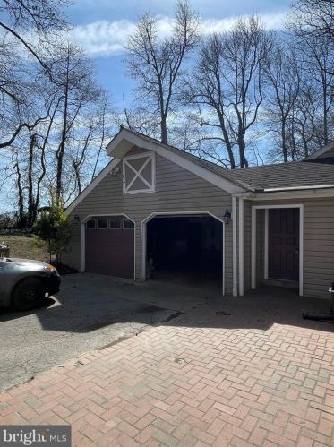 629 Belgian Dr, Bear, DE 19701-2230