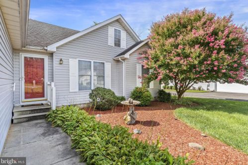 414 Evelyndale Dr, Dover, DE 19901-1809