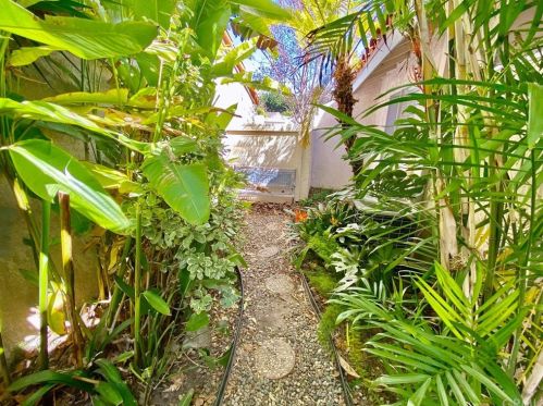 23 Orch, Irvine CA 92618-4540 exterior