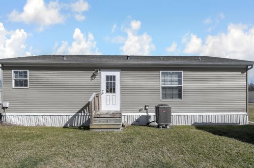 239 Rosie Ave, Pataskala OH  43062 exterior