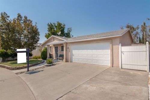 520 Somoa Ln, Lathrop, CA 95330-9121