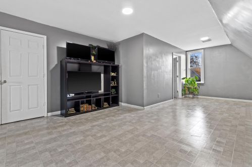 1418 Hayes Ave, Milwaukee WI  53215-3139 exterior