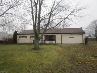 3680 Applewood Dr, Brunswick, OH 44212-4168