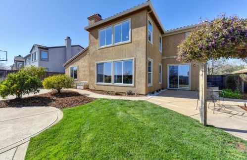 5046 Courtney Way, Folsom CA  95762-5478 exterior