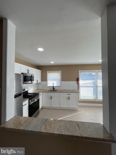 5 Miniature Ln, Willingboro NJ  08046-3109 exterior