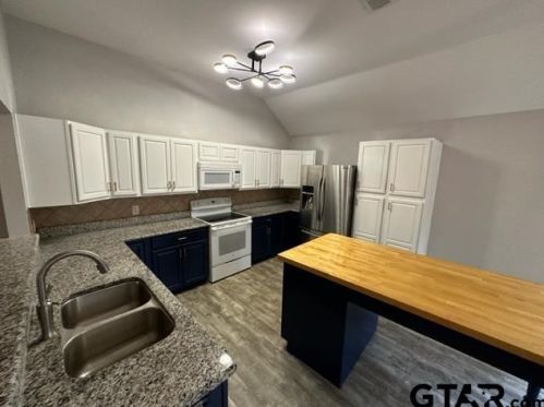 17215 Mary Martin Dr, Flint TX  75762-9626 exterior