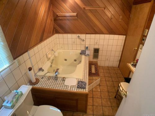 110 Lake Shore Dr, Rock Hill NY  12775-6523 exterior