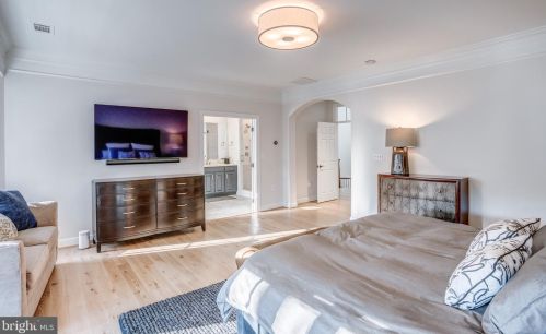 18285 Mullfield Village Ter, Leesburg VA  20176-7466 exterior