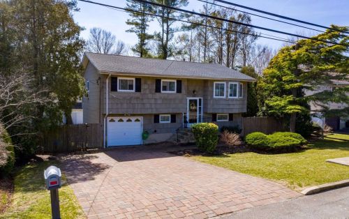 315 Concord St, Huntington Station NY  11746-6829 exterior