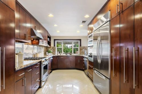 4429 Petit Ave, Van Nuys CA  91436-3211 exterior