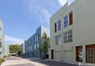 72 Glashaus Loop, Oakland, CA 94608-1297