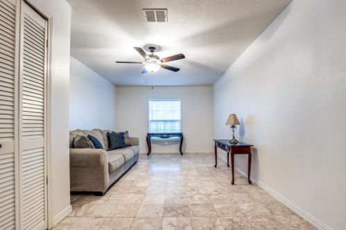 4518 Falls Dr, Dallas TX  75211-6405 exterior