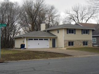 20510 Hollins Ave, Lakeville MN  55044-8677 exterior