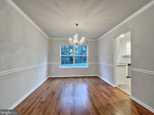 5765 Rhode Island Dr, Woodbridge VA  22193-3830 exterior