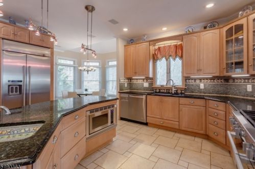 608 Shore Trl, Sparta NJ  07871-1329 exterior