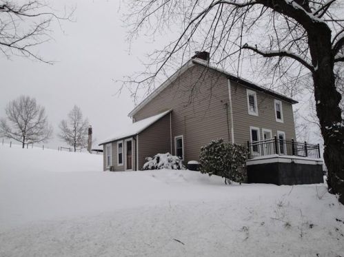 544 Pittsburgh Rd, Bentleyville, PA 15314-1943