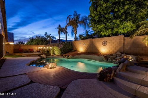4220 Wahalla Ln, Glendale AZ  85308-2289 exterior