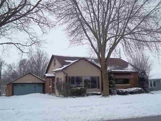 204 Elm Ave, Waupun WI  53963-1711 exterior