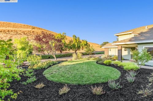 4238 Nottingham Dr, Danville, CA 94506-1277