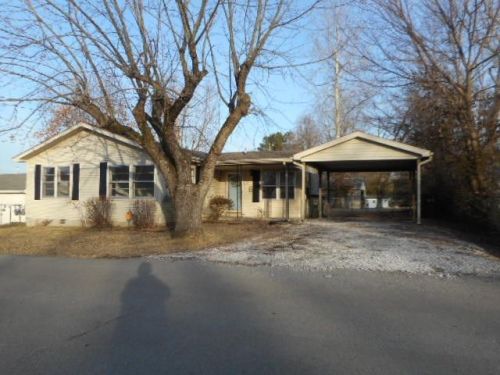 204 Bartlett Dr, Madisonville, KY 42431-2328