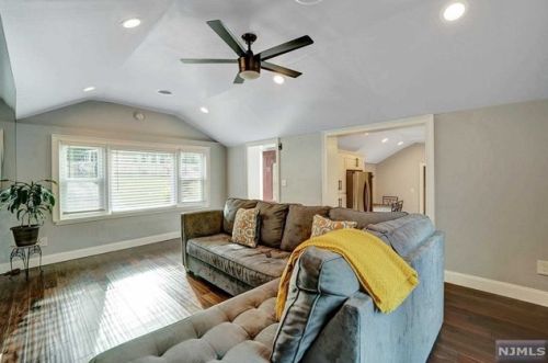 20 Highland Ave, West Milford NJ  07480-3855 exterior