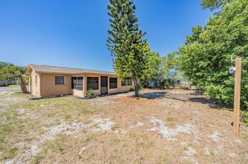 3249 Holiday Lake Dr, Tarpon Springs FL  34691-5013 exterior