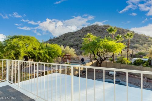 1925 Behrend Dr, Phoenix AZ  85024-1242 exterior