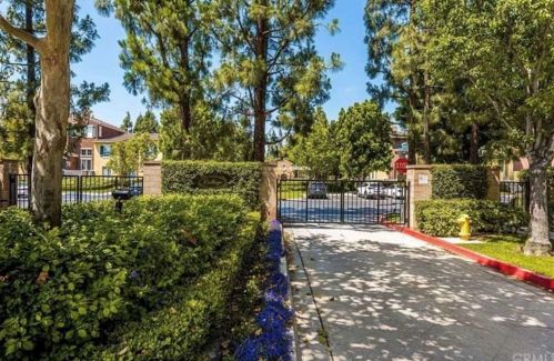 1512 Timberwood, Irvine CA  92620-0285 exterior