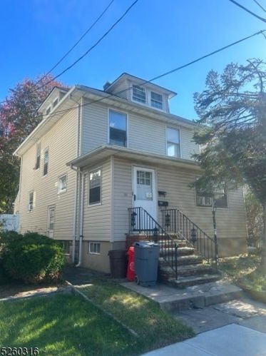 209 Walnut St, Roselle Park, NJ 07204-2205