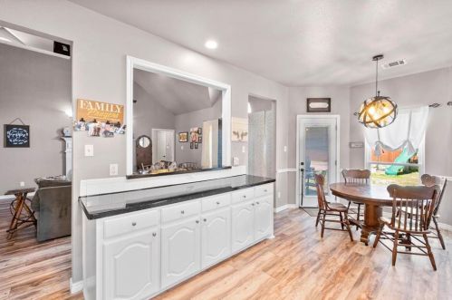 1407 Brittany Ln, Midlothian TX  76063-4062 exterior