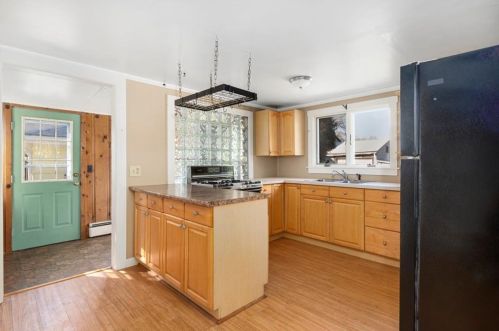 10 Wayne St, South Kingstown RI  02882-3814 exterior