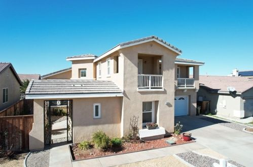 11976 Crandall Ct, Victorville, CA 92392-6813