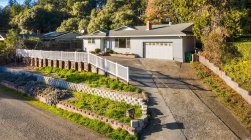 1670 James St, Ukiah, CA 95482-5212