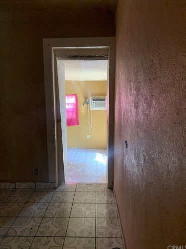 2541 Missouri Ave, South Gate CA  90280-3938 exterior