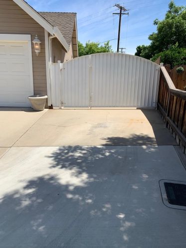 3960 Michelle Lynn Ct, Turlock CA  95382-8518 exterior