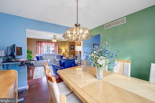 35 Madison Ave, Berlin Boro NJ  08009-9459 exterior