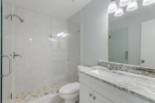 1732 Prescott Dr, Lewisville TX  75028-2078 exterior